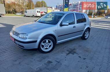 Хэтчбек Volkswagen Golf 2001 в Луцке