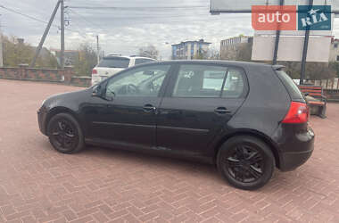 Хетчбек Volkswagen Golf 2005 в Рівному