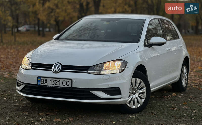 Хетчбек Volkswagen Golf 2020 в Кропивницькому