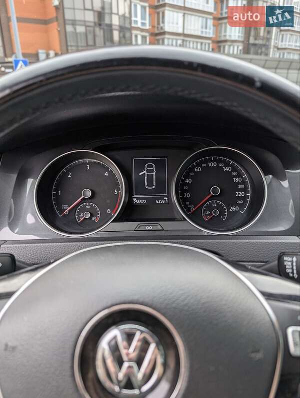 Універсал Volkswagen Golf 2017 в Львові