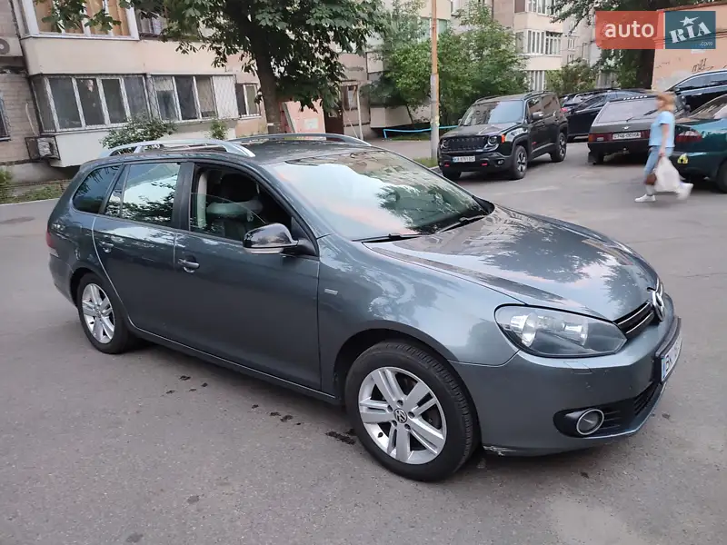 Универсал Volkswagen Golf 2012 в 