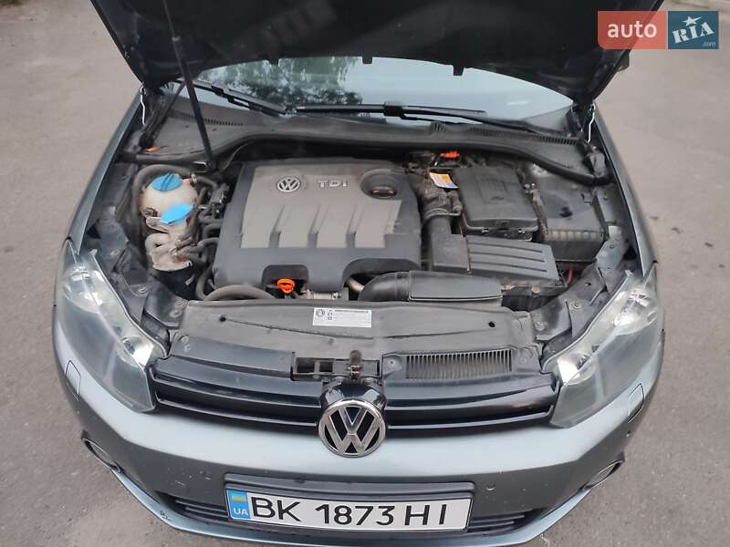 Универсал Volkswagen Golf 2012 в Киеве