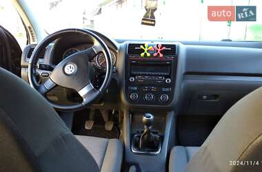 Хэтчбек Volkswagen Golf 2009 в Бродах