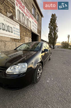 Хэтчбек Volkswagen Golf 2005 в Одессе