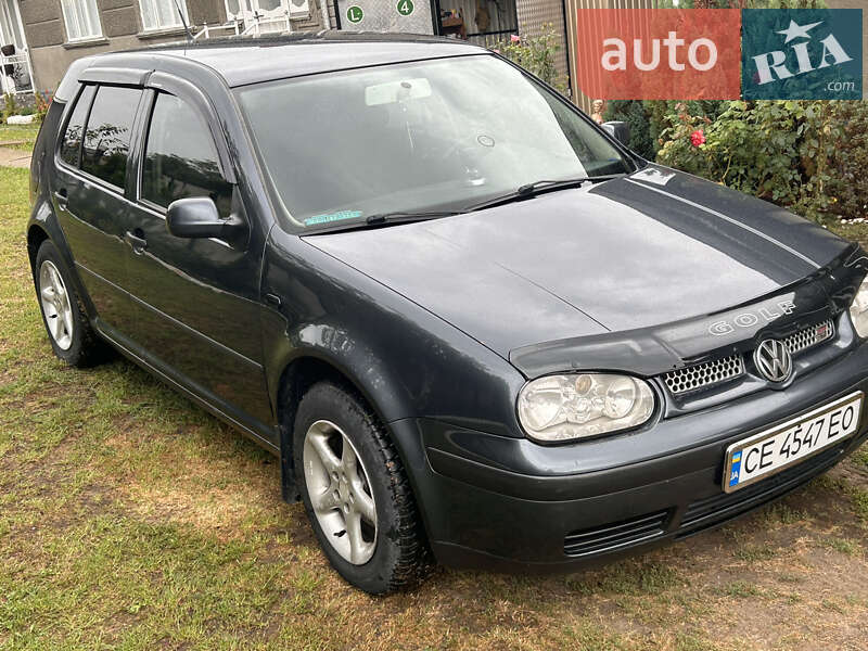 Хэтчбек Volkswagen Golf 2000 в Черновцах