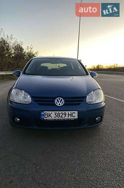 Хэтчбек Volkswagen Golf 2007 в Дубно