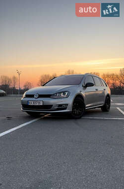 Універсал Volkswagen Golf 2014 в Києві