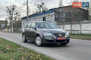 Универсал Volkswagen Golf 2009 в Коростене