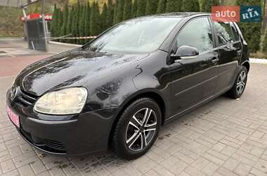 Хетчбек Volkswagen Golf 2005 в Києві