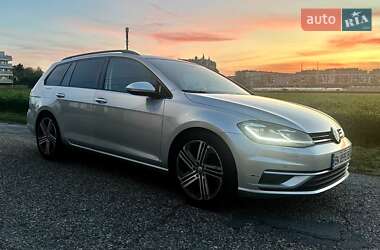 Універсал Volkswagen Golf 2019 в Дніпрі