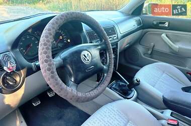 Універсал Volkswagen Golf 2002 в Запоріжжі