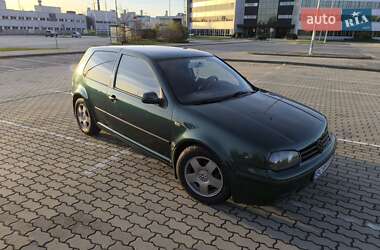 Хетчбек Volkswagen Golf 2000 в Бориславі