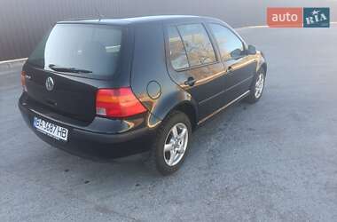 Хетчбек Volkswagen Golf 1999 в Помічній