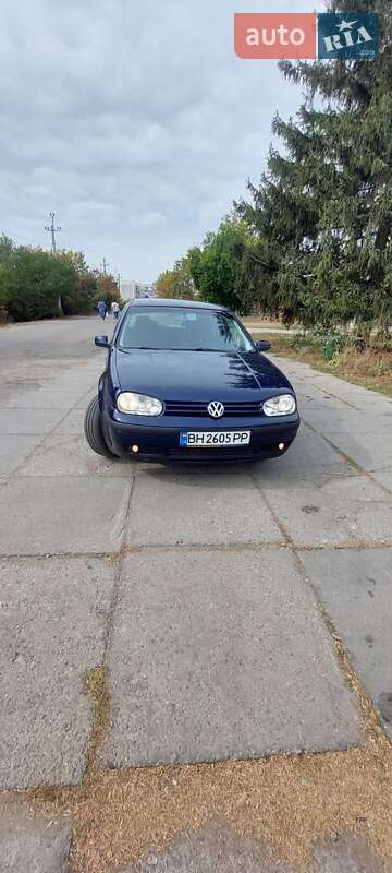 Volkswagen Golf 2000