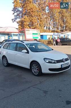 Універсал Volkswagen Golf 2013 в Києві