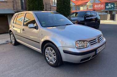 Хетчбек Volkswagen Golf 2001 в Тернополі