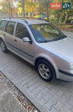 Універсал Volkswagen Golf 2005 в Томаківці