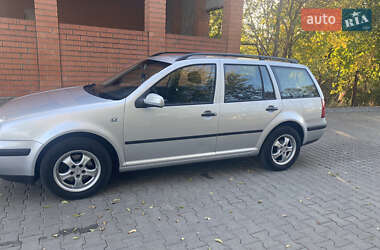 Універсал Volkswagen Golf 2005 в Томаківці