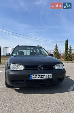 Універсал Volkswagen Golf 2002 в Луцьку