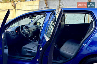 Хэтчбек Volkswagen Golf 2006 в Днепре