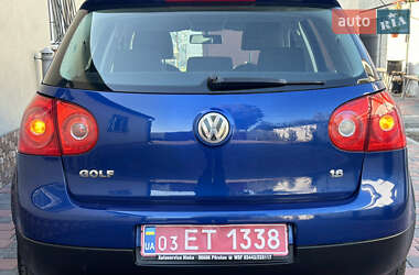 Хэтчбек Volkswagen Golf 2006 в Днепре