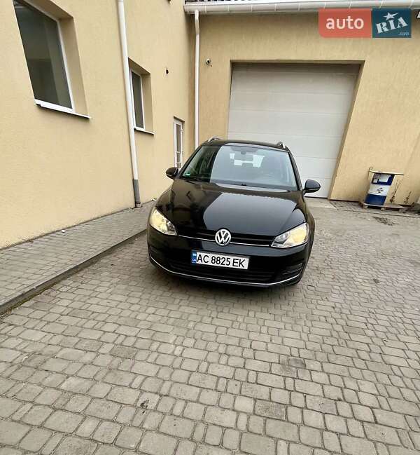 Универсал Volkswagen Golf 2015 в Дрогобыче