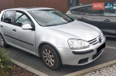 Хетчбек Volkswagen Golf 2004 в Львові