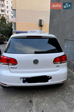 Хэтчбек Volkswagen Golf 2012 в Черноморске