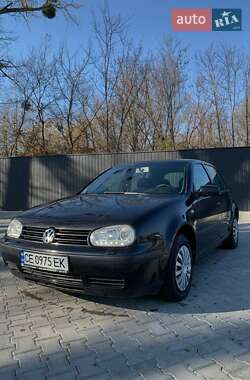 Хэтчбек Volkswagen Golf 2002 в Черновцах