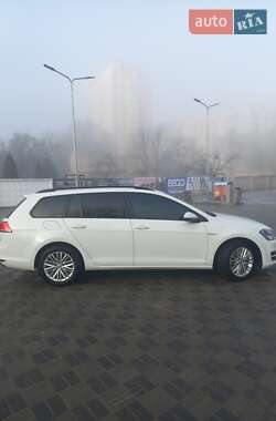 Универсал Volkswagen Golf 2014 в 