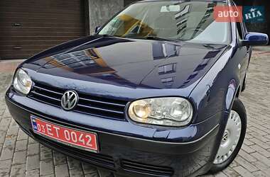 Хетчбек Volkswagen Golf 2002 в Тернополі