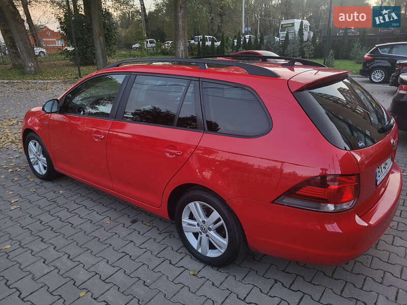 Универсал Volkswagen Golf 2013 в Хмельницком