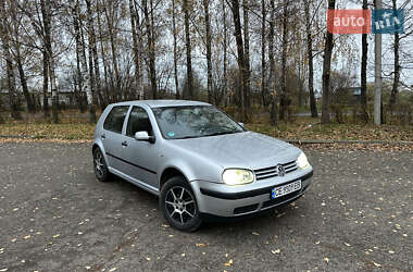 Хэтчбек Volkswagen Golf 2002 в Черновцах