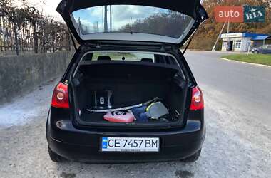 Хетчбек Volkswagen Golf 2006 в Новодністровську