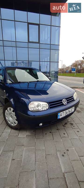 Хетчбек Volkswagen Golf 2001 в Івано-Франківську