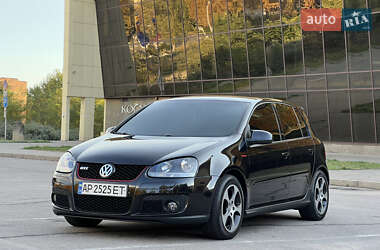 Хетчбек Volkswagen Golf 2006 в Запоріжжі