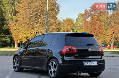 Хетчбек Volkswagen Golf 2006 в Запоріжжі