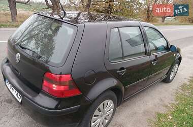 Хетчбек Volkswagen Golf 2000 в Запоріжжі