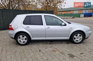 Хетчбек Volkswagen Golf 2003 в Гадячі