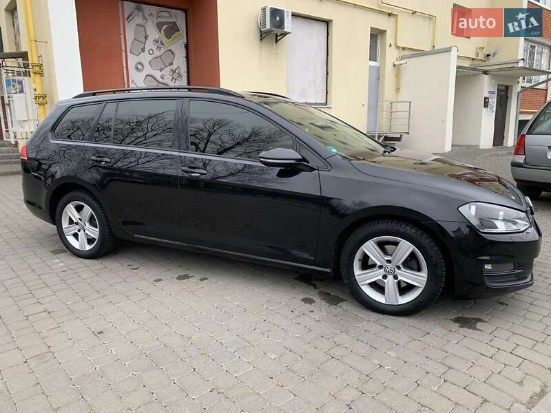 Універсал Volkswagen Golf 2014 в Хмельницькому