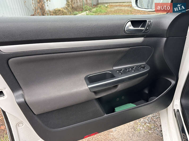 Універсал Volkswagen Golf 2012 в Білій Церкві