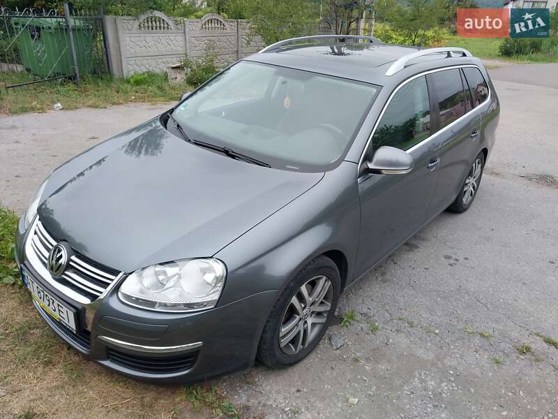 Универсал Volkswagen Golf 2008 в Надворной