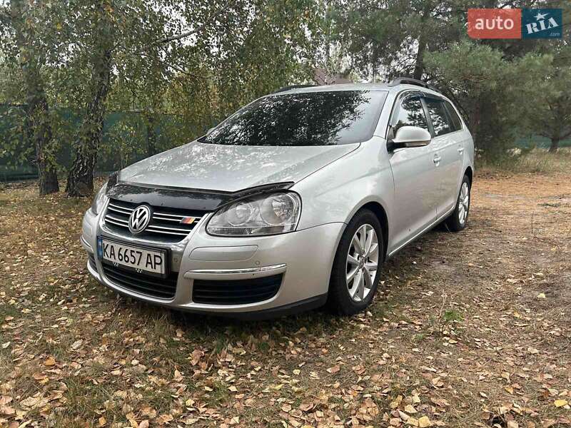 Универсал Volkswagen Golf 2009 в Киеве