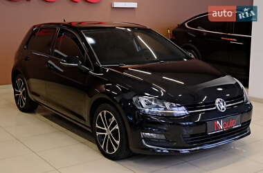 Хэтчбек Volkswagen Golf 2015 в Одессе