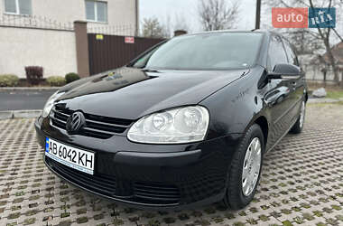 Хетчбек Volkswagen Golf 2004 в Вінниці