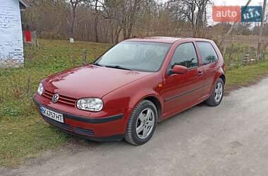 Хетчбек Volkswagen Golf 1998 в Кореці