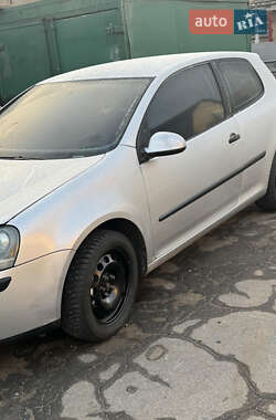 Хетчбек Volkswagen Golf 2004 в Кропивницькому