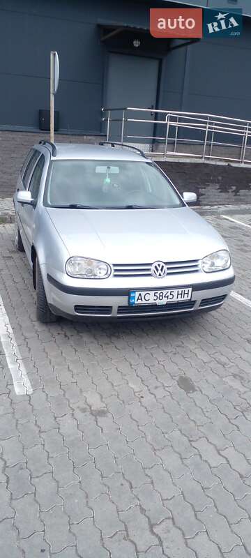 Универсал Volkswagen Golf 2001 в Львове