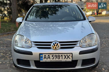 Хэтчбек Volkswagen Golf 2006 в Киеве