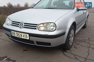 Хетчбек Volkswagen Golf 2001 в Бару